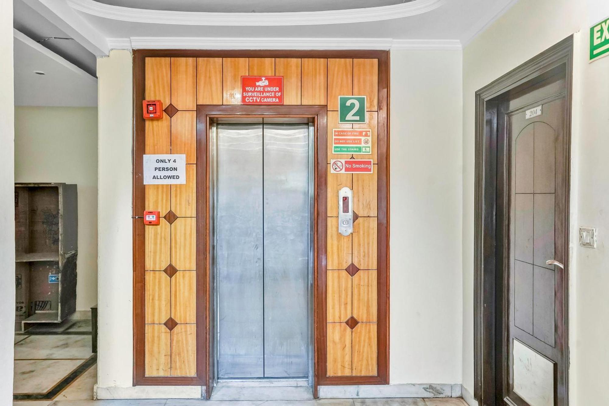 Hotel O Delhi Empire New Delhi Buitenkant foto